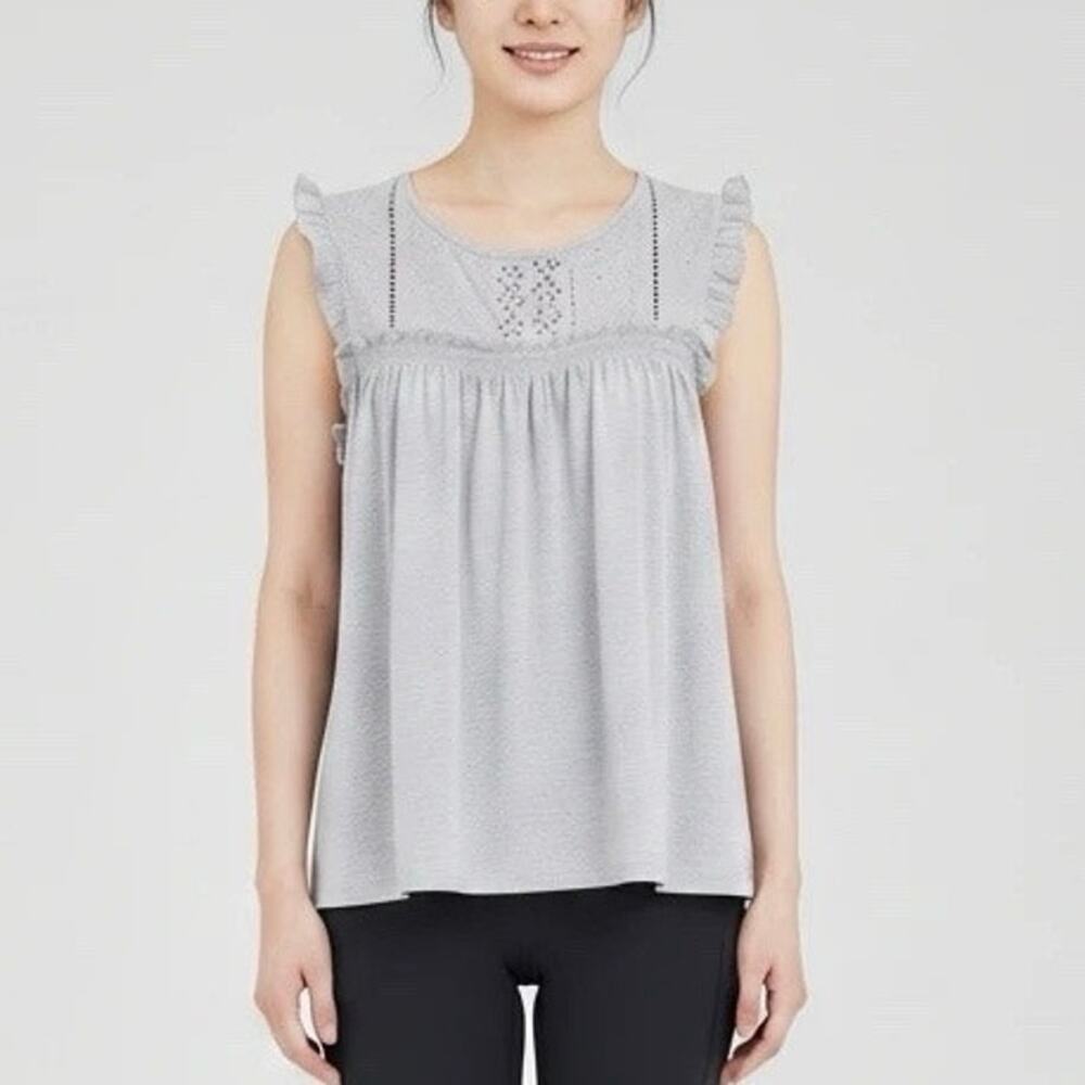 Maurices Women’s Top Size M Light Gray Embroidered Detail Blouse